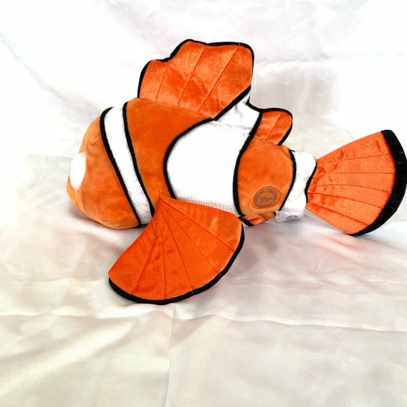 Finding Nemo Disney store plush - Picture 3 of 5